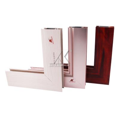 China 6063 perfiles sacados de aluminio T5 para la ventana de la puerta deslizante en venta