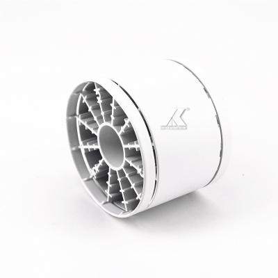 Chine Séries de haute qualité de vente chaude les 6000 ont adapté le radiateur/radiateur aux besoins du client en aluminium fabriqués en Chine à vendre