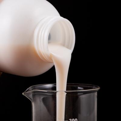 Chine Émulsion Styrène-acrylique liquide translucide blanche laiteuse R-309 de copolymère pour l'huile à base d'eau de finition à vendre