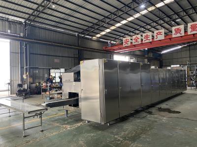 China Cadena de producción multifuncional del cono de la oblea máquina que cuece del cono de helado de 3800pcs/h en venta