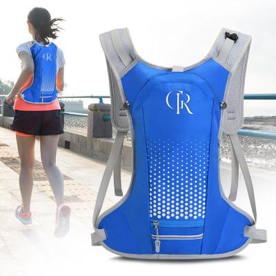 China Custom Sports Waterproof Cycling Backpack With Helmet Cover Hydration Pack Bag en venta