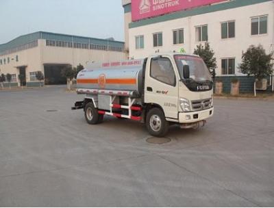 China 4.1 Cubic Meters 6 Wheel Oil Tanker Truck Liquid Tanker Truck , Fuel Oil Delivery Truck for sale