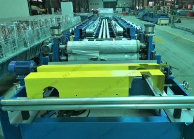 China Hoja de aluminio de la máquina del panel de bocadillo de la PU de la máquina 3P del panel del tejado del metal 50HZ en venta