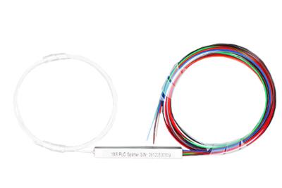Chine Diviseur optique en acier 1X4 1X8 1X16 1X32 1X64 de fibre de diviseur de PLC de tube de G652D G657A1 G657A2 à vendre