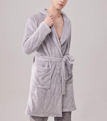 China Breathable Winter Coral Bath Robe Soft Plain Shear Mens Robe Pajamas Wholesale Hotel Couples Home Wear Flannel Fleece Bathrobes for sale