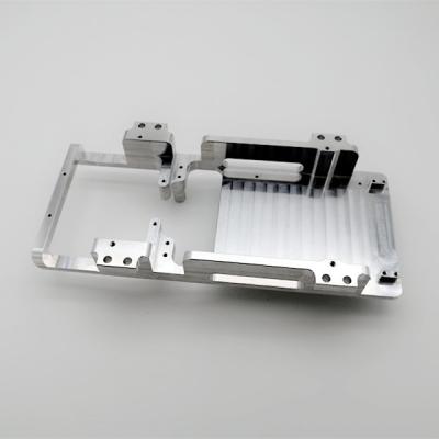 Chine Service de fraisage en aluminium adapté aux besoins du client 0.02mm de composants de pièces de commande numérique par ordinateur à vendre