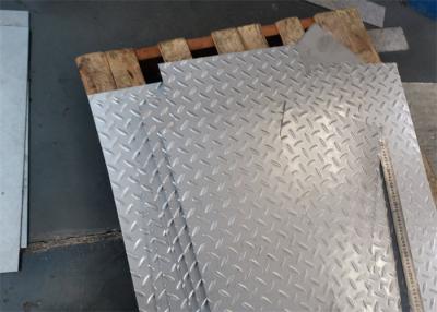 China Silt Edge Stainless Steel Checkered Plate 321 SS Chequered Plate 2000mm 2500mm Long for sale