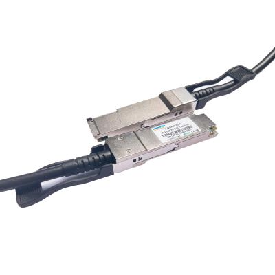 中国 40G QSFP+ To QSFP+ Direct Attach Copper Cable 5M DAC Cable 販売のため