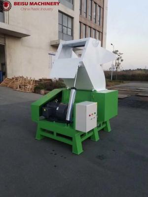 China Single Shaft Plastic Auxiliary Machine PVC Pipe Grinding Crusher With SKD Blades for sale