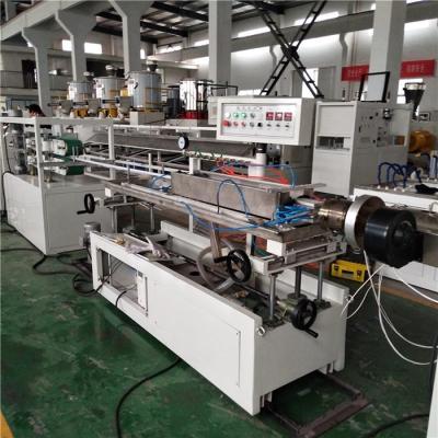 China T5 Transparent PC Lampshade Extruder Machine Adopts Efficient Extrusion Screw for sale