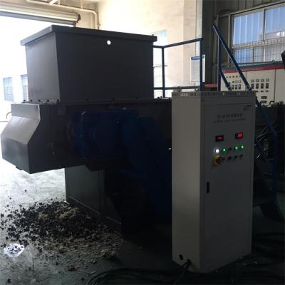 China BS-600 Single Shaft Shredder Machine 22KW Motor Power Automatically Rotating for sale