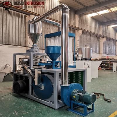 China Powerful Plastic Pulverizer With Dust Collection Device for sale