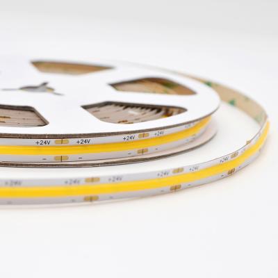 Chine Lumière de bande blanche chaude de l'ÉPI 3000k LED 8mm Sans point pour allumer la décoration à vendre