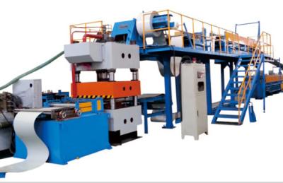 China Automatic Stacker Double Belt Speed Polyurethane Sandwich Panel Manufacturing Line for sale