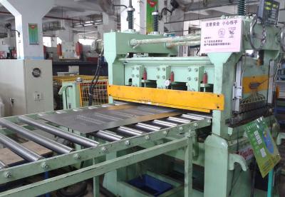 Китай Миниая сталь разрезая линии, быстрый ход обрабатывала изделие на определенную длину линия машина продается