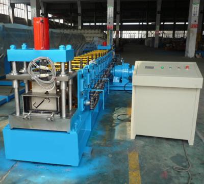 China rollo de acero de la correa del canal del perfil C del corte hidráulico 7.5KW que forma la máquina en venta