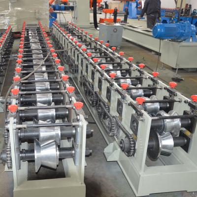 China GCr15 Steel Sheet CZ Purlin Interchangeable Roll Former Machine With Per Cutting for sale