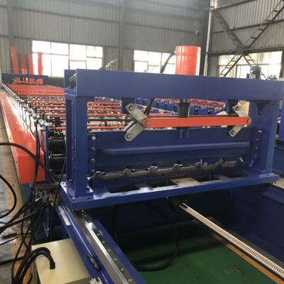 China 15m / Velocidad de la máquina de Min Roof Panel Roll Forming con longitud de corte de 3M en venta