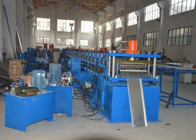 Chine Rayonnage de recourbement hydraulique de support de stockage faisant la machine avec couper Cr12Mov à vendre