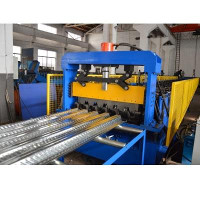 China ISO9001 8m/Min Metal Roof Panel Roll Forming Machine Quick Changeovers for sale