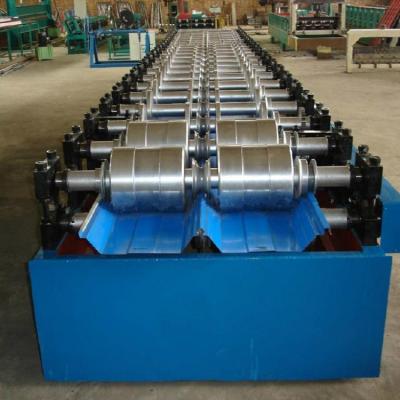 China 0.3-0.8mm Color Steel 760mm Width Boltless Roof Panel Roll Forming Machine for sale