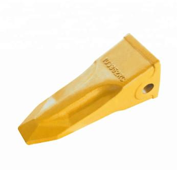 China Legiert Stahl-HRC47-52 Bagger Bucket Teeth Precision, das gelbe Farbe wirft zu verkaufen