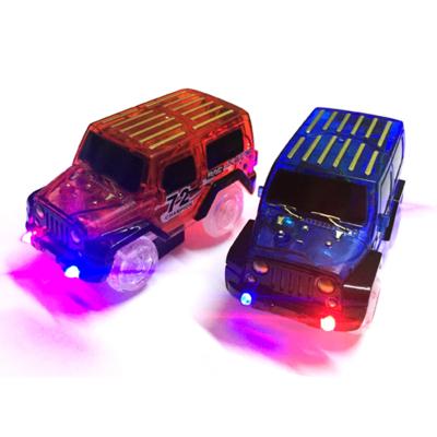 China Custom LED Light Up Cars For Glow Race Track Elektronische auto Speelgoed knipperend kind Spoorweg Lichtmachine Track Car Te koop