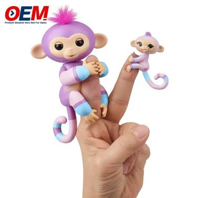 China Customized Plastic Animal Monkey Finger Toys OEM PVC Toys Made Silicone Kid Toy en venta