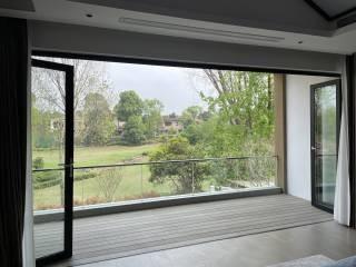 China Puerta de pantalla corrediza de aluminio residencial con mosquitera en venta