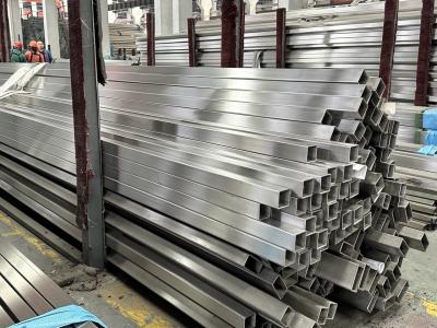 中国 正方形の利用できる継ぎ目が無いアニールされたステンレス鋼の管の金属のDecoiling OEM 販売のため