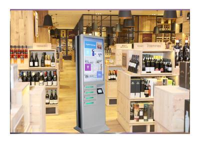 Chine Kiosque de remplissage de fonction d'affichage à cristaux liquides de téléphone portable multi de secours, station de chargeur de téléphone avec des casiers à vendre