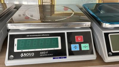China 30 X 30 X 2.5 Cm Digital Weighing Scale Lightweight and Long-Lasting AAA Battery for sale