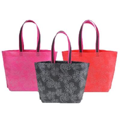 China Logo Printing Folding Pp Non Woven Fabric Bags Reusable Shopping Customized Size for sale