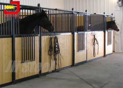 China Prefabricated Powder Coated 2 Horse Stable Partitions With Bamboo Horse Boarding for sale