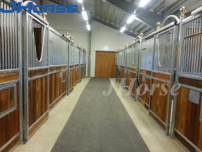 China Powder Coated Euro Horse Stalls Panels 4.2m Or Customized for sale