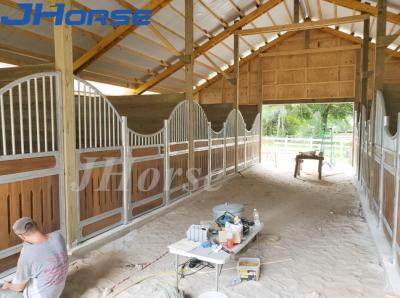 China Luxurious Hot Dip Galvanized Horse stall Horse Stable Box With Swing or Sliding Door for sale
