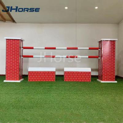 China Practical Equestrian Horse Jump Obstacles Equipment Horse Show Jumping Poles à venda