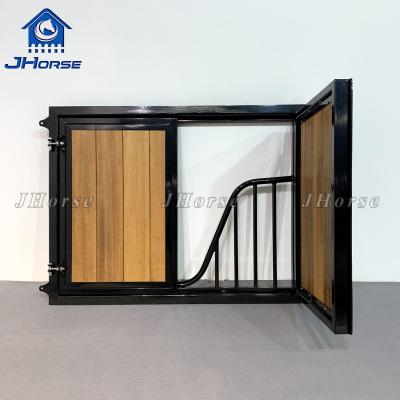 Chine Low Maintenance Horse Stable Barn Doors And Window Bamboo Or Glass Fillin Black Powder Coated Galvanized Pipes à vendre