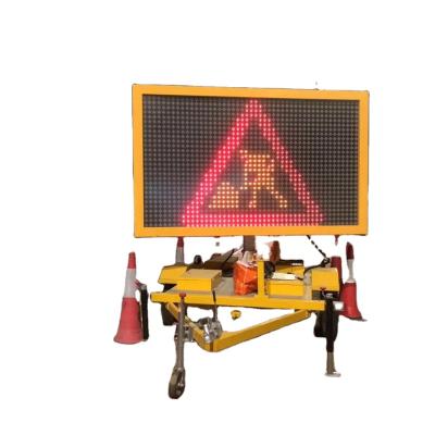 China Mobile 3 In 1 SMD Lens VMS Trailer Signs LED Display With Generator for sale