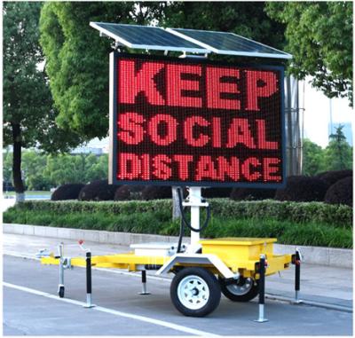 China IP65 12400 Nits VMS Trailer Signs Portable Variable Message Signs for sale
