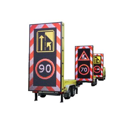 China Outdoor EN12966 Trailer Mounted VMS Solar Powered Stop Traffic Sign for sale