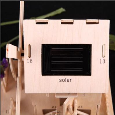 China Solar Powered Gadgets DIY Solar Toys Solar Beech Wooden House for sale