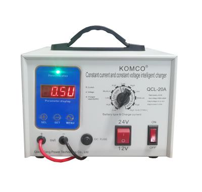 China Adjustable EV Battery Chargers With 110V/220V Input For Trucks SUVs RVs for sale