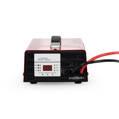 China 50/60Hz Automotive Lithium Battery Charger 24v 30a Battery Charger Lightweight for sale