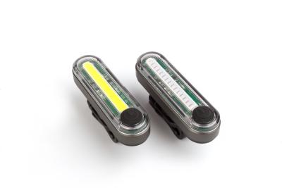 中国 ROHS USBの自転車の前部後部ライトはRechargebleの高い明るさを置いた 販売のため