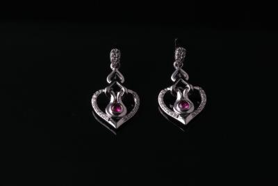 China Rhodium plated 925 Stering Silver CZ earrings with pink main stone for Engagement IE1251 for sale