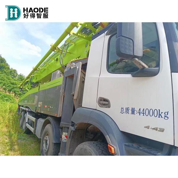 Quality Zoomlion 56m Boom Hydraulic Concrete Pump Truck 300KW Power for sale