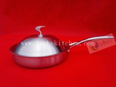 China Frying pan with lid,Stainless steel pan,thickness 2.5mm with cast iron handle for sale