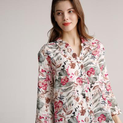 China Rolled Cuff Ladies Flower Print Tops 3 4 Sleeve V Neck Shirt With Pleated Sleeves for sale