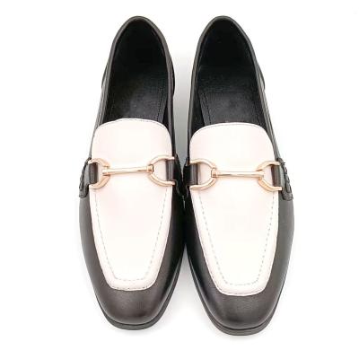 China Ladies Casual Loafer Shoes With Rubber Outsole Black White Color for sale